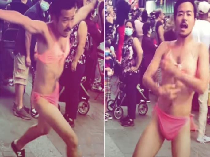 Viral video wearing bikini of girls this man started creating ruckus on the middle road | अचानक भर रस्त्यावर बिकीनी घालून पोल डान्स करू लागला व्यक्ती, व्हिडीओ पाहून लोक हैराण Viral video wearing bikini of girls this man started creating ruckus on the middle road | अचानक भर रस्त्यावर बिकीनी घालून पोल डान्स करू लागला व्यक्ती, व्हिडीओ पाहून लोक हैराण