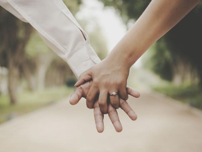 Got married, even went to the honeymoon! Now after six years the woman realized that her husband was not a man but a woman... | लग्न केले, हनिमूनलाही जाऊन आले! आता सहा वर्षांनी महिलेला समजले, पती पुरूष नाही स्त्री होता Got married, even went to the honeymoon! Now after six years the woman realized that her husband was not a man but a woman... | लग्न केले, हनिमूनलाही जाऊन आले! आता सहा वर्षांनी महिलेला समजले, पती पुरूष नाही स्त्री होता