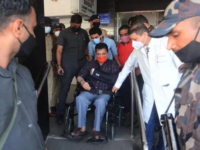 One arrested in Kirit Somaiya attack case in Pune; Shiv Sena workers to appear at police station on Tuesday | Kirit Somaiya Attacker Arrested: किरीट सोमय्या हल्ला प्रकरणी एकाला अटक; शिवसेनेचे कार्यकर्ते मंगळवारी होणार पोलीस ठाण्यात हजर One arrested in Kirit Somaiya attack case in Pune; Shiv Sena workers to appear at police station on Tuesday | Kirit Somaiya Attacker Arrested: किरीट सोमय्या हल्ला प्रकरणी एकाला अटक; शिवसेनेचे कार्यकर्ते मंगळवारी होणार पोलीस ठाण्यात हजर