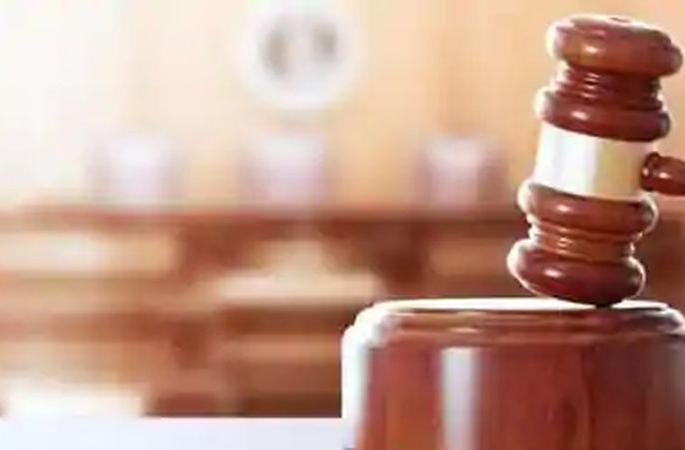 Saving lives is more important than justifying a case; HC | न्यायप्रविष्ट प्रकरणापेक्षा जीव वाचवणे अधिक महत्वाचे; हायकोर्टाचे मत Saving lives is more important than justifying a case; HC | न्यायप्रविष्ट प्रकरणापेक्षा जीव वाचवणे अधिक महत्वाचे; हायकोर्टाचे मत