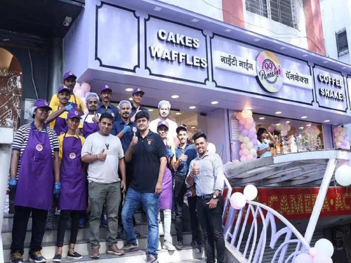 Once sold lighters on the street in Mumbai earning 700 rs There are now more than 45 Cafe Outlasts 99 pancackes business success story | एकेकाळी मुंबईत रस्त्यावर लायटर्स विकली, कमवायचा ₹७००; आता आहेत ४५ पेक्षा जास्त कॅफे आऊटलेस्ट