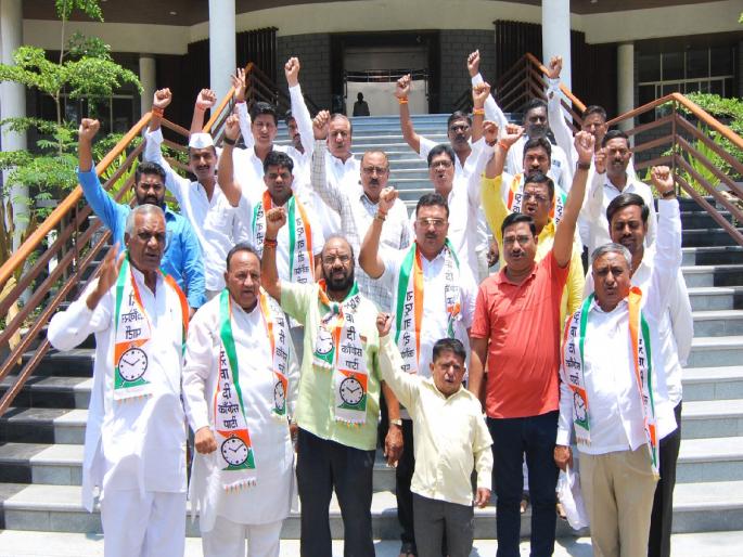 Use of ED, CBI, NIB to suppress voices of opposition NCP's statement to the District Collector | विरोधकांचा आवाज दाबण्यासाठी ईडी, CBI, NIBचा वापर; राष्ट्रवादीचे जिल्हाधिकाऱ्यांना निवेदन Use of ED, CBI, NIB to suppress voices of opposition NCP's statement to the District Collector | विरोधकांचा आवाज दाबण्यासाठी ईडी, CBI, NIBचा वापर; राष्ट्रवादीचे जिल्हाधिकाऱ्यांना निवेदन
