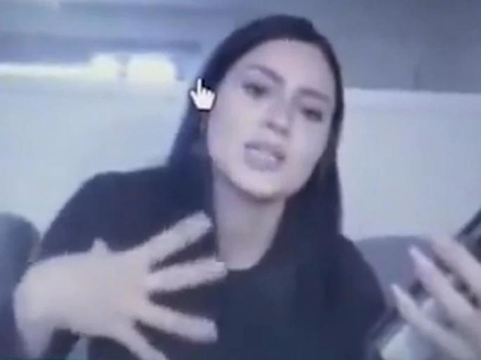 Air Hostess Interview Social Viral: What a stupid question of my life! air hostess react after question of interviewer of SkyWest Airlines, lost job offer | Air Hostess Interview Social Viral: काय प्रश्न विचारलाय! एअरहॉस्टेस इंटरव्ह्यू देत होती, तेवढ्यात एवढी मोठी चूक झाली की... Air Hostess Interview Social Viral: What a stupid question of my life! air hostess react after question of interviewer of SkyWest Airlines, lost job offer | Air Hostess Interview Social Viral: काय प्रश्न विचारलाय! एअरहॉस्टेस इंटरव्ह्यू देत होती, तेवढ्यात एवढी मोठी चूक झाली की...