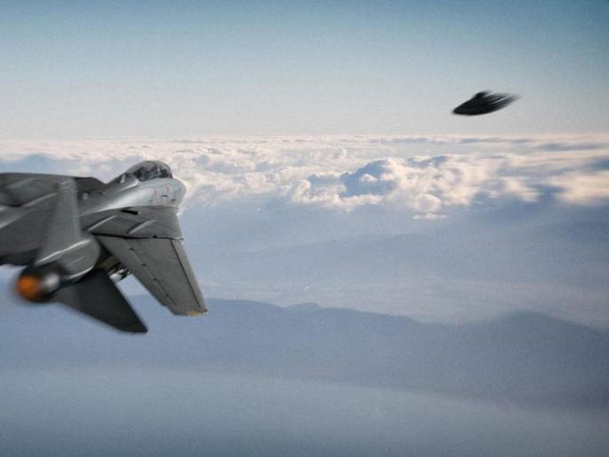 US Navy Reveals First Time; Many videos of UFOs, but can't show the world | अमेरिकन नेव्हीचा पहिल्यांदाच मोठा खुलासा; UFOचे अनेक व्हिडीओज, पण जगाला दाखवू शकत नाही US Navy Reveals First Time; Many videos of UFOs, but can't show the world | अमेरिकन नेव्हीचा पहिल्यांदाच मोठा खुलासा; UFOचे अनेक व्हिडीओज, पण जगाला दाखवू शकत नाही