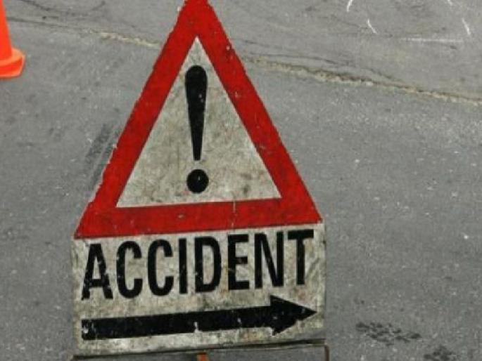 Dhule Three people killed in accident | मलकापूरजवळ अपघातात धुळ्याचे तीन जण ठार, अकोला येथे सत्संगाला जाताना दूर्घटना Dhule Three people killed in accident | मलकापूरजवळ अपघातात धुळ्याचे तीन जण ठार, अकोला येथे सत्संगाला जाताना दूर्घटना