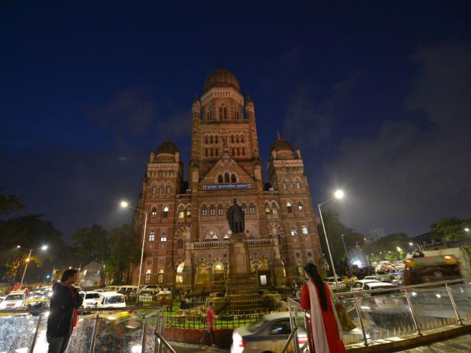 remove banner within three days an order to 24 ward from the municipal headquarters will stop the defacement | तीन दिवसांत बॅनर हटवा; महापालिका मुख्यालयातून २४ वॉर्डांना आदेश, विद्रुपीकरण थांबवणार remove banner within three days an order to 24 ward from the municipal headquarters will stop the defacement | तीन दिवसांत बॅनर हटवा; महापालिका मुख्यालयातून २४ वॉर्डांना आदेश, विद्रुपीकरण थांबवणार