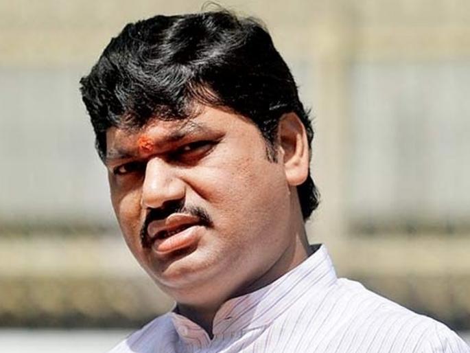 he will be removed from office, after CM's aggression CM announces | मोपलवार भ्रष्टाचारात दोषी आढळल्यास पदावरून हटवणार, मुंडेंच्या आक्रमकतेनंतर सीएमची घोषणा he will be removed from office, after CM's aggression CM announces | मोपलवार भ्रष्टाचारात दोषी आढळल्यास पदावरून हटवणार, मुंडेंच्या आक्रमकतेनंतर सीएमची घोषणा