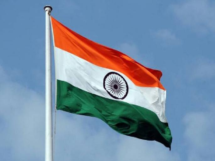 During the hoisting of the flag, the women sarpanchala davale | ध्वजारोहणप्रसंगी महिला सरपंचाला डावलले During the hoisting of the flag, the women sarpanchala davale | ध्वजारोहणप्रसंगी महिला सरपंचाला डावलले
