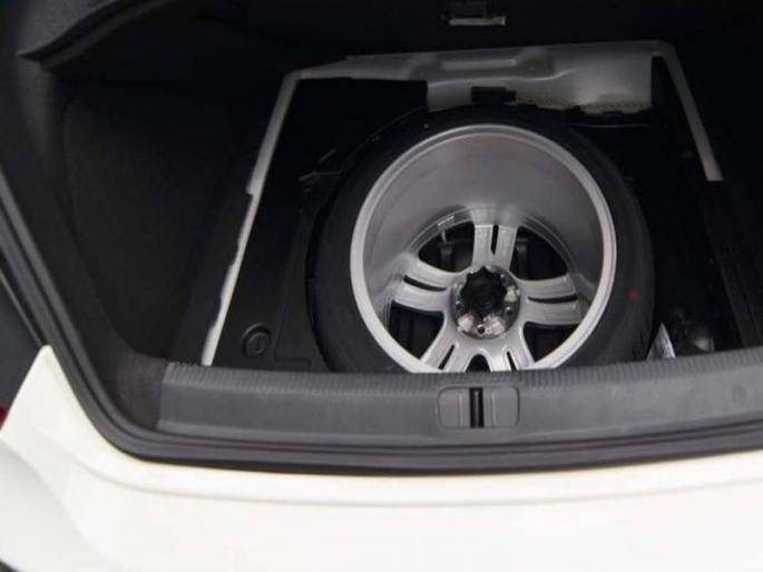 Net Neutrality 2.0: Battle for cheap smartphones now | स्टेपनीही ठेवा सज्ज Net Neutrality 2.0: Battle for cheap smartphones now | स्टेपनीही ठेवा सज्ज