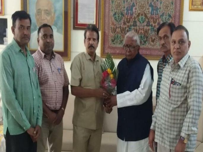 ISO standards for schools in Chalisgaon | चाळीसगावच्या आ.बं.विद्यालयास आयएसओ मानांकन ISO standards for schools in Chalisgaon | चाळीसगावच्या आ.बं.विद्यालयास आयएसओ मानांकन