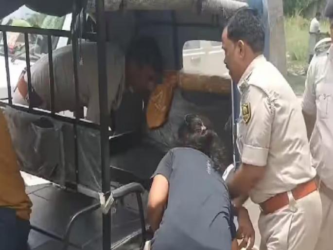 A doctor cut off her boyfriend's Private Part because he refused to marry her in bihar's chapra districk, read here details | लग्नाला विरोध केल्याने डॉक्टर प्रेयसीने त्याचे गुप्तांग कापले; तिने रडत रडत पोलिसांना फोन केला पण... A doctor cut off her boyfriend's Private Part because he refused to marry her in bihar's chapra districk, read here details | लग्नाला विरोध केल्याने डॉक्टर प्रेयसीने त्याचे गुप्तांग कापले; तिने रडत रडत पोलिसांना फोन केला पण...