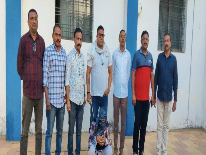 A drug smuggler who left Mumbai has been arrested in Yavatmal | मुंबईतून निघालेल्या ड्रग्ज तस्कराला यवतमाळात अटक; एमडी ड्रग्ज घेतला ताब्यात A drug smuggler who left Mumbai has been arrested in Yavatmal | मुंबईतून निघालेल्या ड्रग्ज तस्कराला यवतमाळात अटक; एमडी ड्रग्ज घेतला ताब्यात