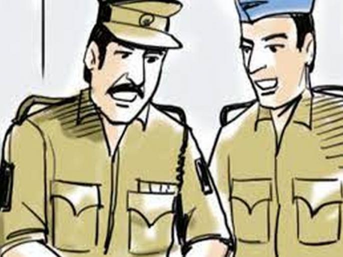 A policeman from Patur has been suspended after a raid by the Guardian Minister | पालकमंत्र्याच्या धाड सत्रानंतर पातुर येथील एक पोलीस कर्मचारी निलंबित A policeman from Patur has been suspended after a raid by the Guardian Minister | पालकमंत्र्याच्या धाड सत्रानंतर पातुर येथील एक पोलीस कर्मचारी निलंबित