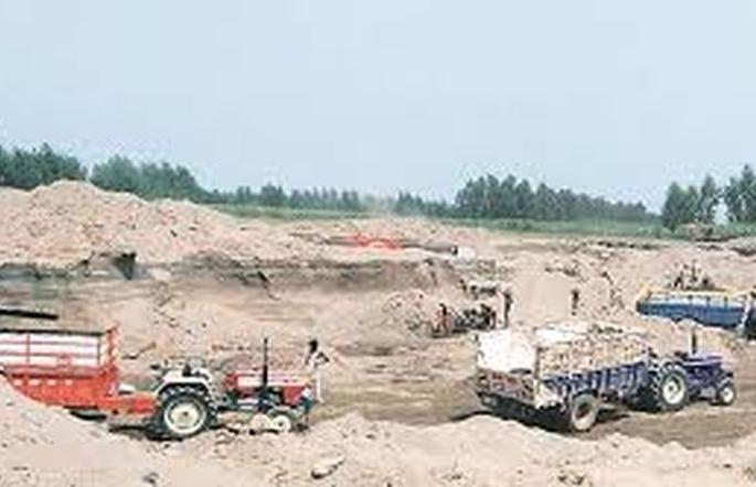 Now waiting for environmental approval for sand ghat auction! | वाळू घाटांच्या लिलावासाठी आता पर्यावरण मान्यतेची प्रतीक्षा! Now waiting for environmental approval for sand ghat auction! | वाळू घाटांच्या लिलावासाठी आता पर्यावरण मान्यतेची प्रतीक्षा!