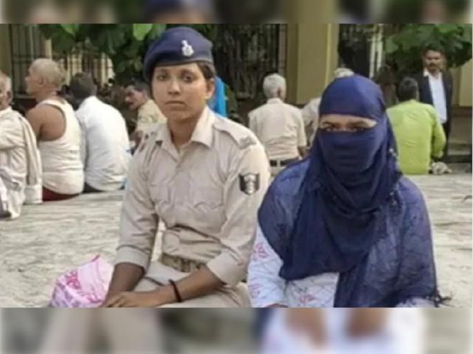 A woman who died a month and a half ago has been found alive with her boyfriend and her husband is in jail for her murder | दीड महिन्यापूर्वी मृत झालेली महिला प्रियकरासोबत सापडली जिवंत; पती तिच्याच हत्येप्रकरणी होता तुरुंगात A woman who died a month and a half ago has been found alive with her boyfriend and her husband is in jail for her murder | दीड महिन्यापूर्वी मृत झालेली महिला प्रियकरासोबत सापडली जिवंत; पती तिच्याच हत्येप्रकरणी होता तुरुंगात