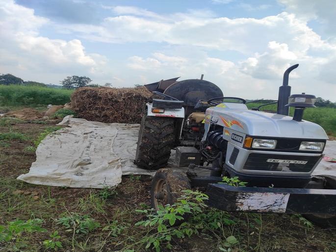 A youth has died after getting stuck in a threshing machine at Sudi in Washim district   | मळणी यंत्रात अडकून युवकाचा मृत्यू; वाशिम जिल्ह्यातील सुदी शिवारातील घटना A youth has died after getting stuck in a threshing machine at Sudi in Washim district   | मळणी यंत्रात अडकून युवकाचा मृत्यू; वाशिम जिल्ह्यातील सुदी शिवारातील घटना