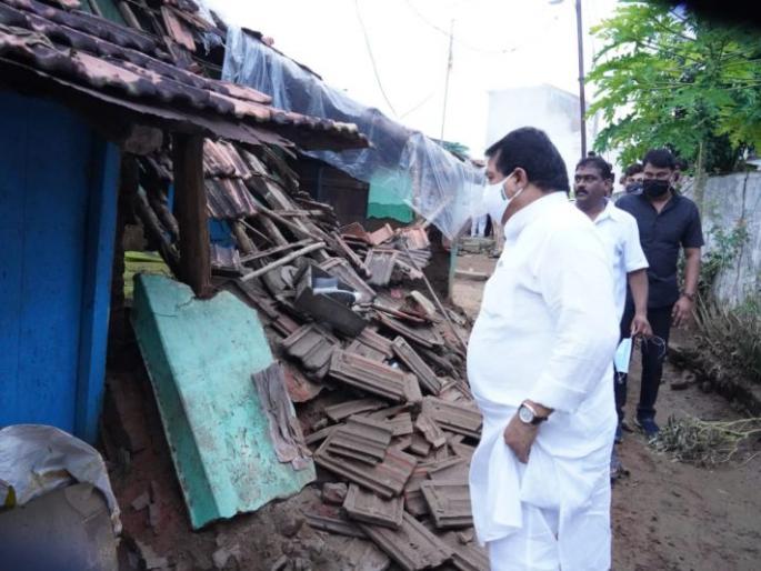 Review of flood situation in Brahmapuri taluka by the Guardian Minister | ब्रह्मपुरी तालुक्यातील पूर परिस्थितीबाबत पालकमंत्र्यांकडून आढावा Review of flood situation in Brahmapuri taluka by the Guardian Minister | ब्रह्मपुरी तालुक्यातील पूर परिस्थितीबाबत पालकमंत्र्यांकडून आढावा