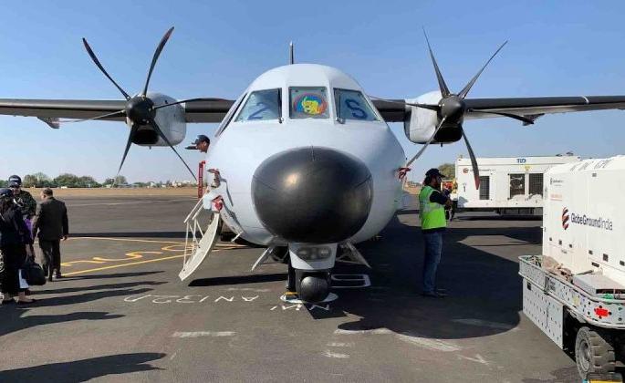 Tata Airbus project in Nagpur to Gujarat; Baroda announcement by Defense Minister | नागपूरमध्ये होणारा टाटा एअरबस प्रकल्प गुजरातला; संरक्षणमंत्र्यांकडून बडोद्याची घोषणा Tata Airbus project in Nagpur to Gujarat; Baroda announcement by Defense Minister | नागपूरमध्ये होणारा टाटा एअरबस प्रकल्प गुजरातला; संरक्षणमंत्र्यांकडून बडोद्याची घोषणा