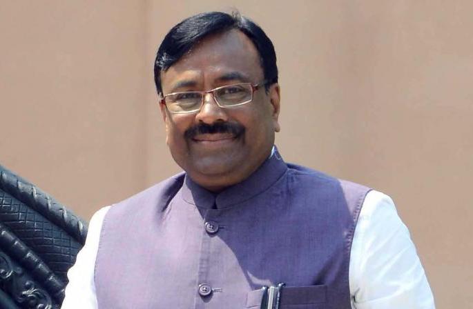Curious about who the candidate is against Sudhir Mungantiwar | सुधीर मुनगंटीवारांच्या विरोधात उमेदवार कोण, याचीच उत्सुकता Curious about who the candidate is against Sudhir Mungantiwar | सुधीर मुनगंटीवारांच्या विरोधात उमेदवार कोण, याचीच उत्सुकता