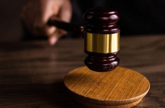 high court sentenced the accused to ten years rigorous imprisonment for sexual abuse of a minor girl | अल्पवयीन मुलीवरील लैंगिक अत्याचार भोवला, आरोपीस दहा वर्षांचा सश्रम कारावास