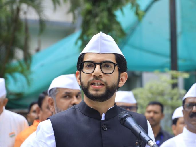 eknath shinde and raj thackeray does not give importance to the meeting said aaditya thackeray | शिंदे-राज भेटीला महत्व देत नाही : आदित्य ठाकरे eknath shinde and raj thackeray does not give importance to the meeting said aaditya thackeray | शिंदे-राज भेटीला महत्व देत नाही : आदित्य ठाकरे