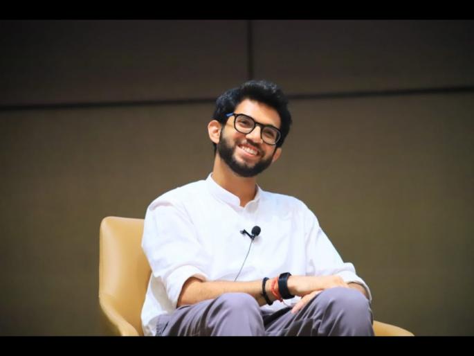 Aditya Thackeray helps Ghana footballer; Stuck at Mumbai Airport for 72 days! | आदित्य ठाकरेंनी केली फुटबॉलपटूची मदत; 72 दिवस अडकला होता मुंबई विमानतळावर! Aditya Thackeray helps Ghana footballer; Stuck at Mumbai Airport for 72 days! | आदित्य ठाकरेंनी केली फुटबॉलपटूची मदत; 72 दिवस अडकला होता मुंबई विमानतळावर!