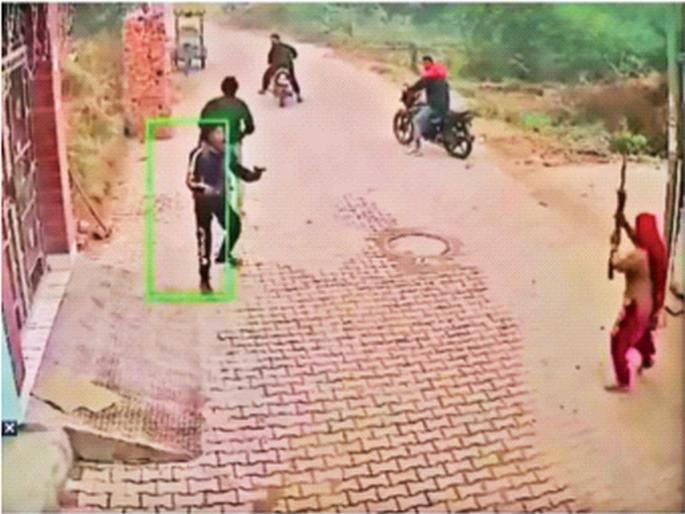 Grandma's stick, heavy on the gun, drove the shooters away | आज्जीची काठी बंदुकीला भारी, गोळीबार करणाऱ्यांना पळवून लावलं Grandma's stick, heavy on the gun, drove the shooters away | आज्जीची काठी बंदुकीला भारी, गोळीबार करणाऱ्यांना पळवून लावलं