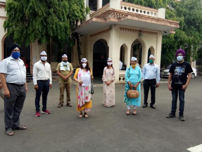 Your agitation for electricity bill waiver in Nagpur | नागपुरात वीज बिल माफीसाठीआपचे आंदोलन Your agitation for electricity bill waiver in Nagpur | नागपुरात वीज बिल माफीसाठीआपचे आंदोलन