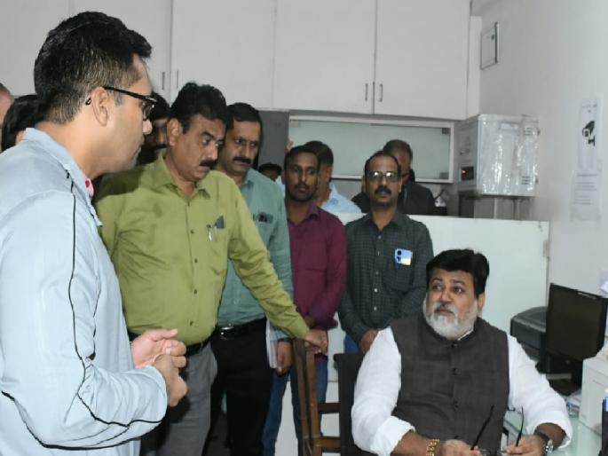 Disaster Management Cell in Ratnagiri to be updated saya Guardian Minister Uday Samant | रत्नागिरीतील आपत्ती व्यवस्थापन कक्ष अद्ययावत करणार : पालकमंत्री उदय सामंत Disaster Management Cell in Ratnagiri to be updated saya Guardian Minister Uday Samant | रत्नागिरीतील आपत्ती व्यवस्थापन कक्ष अद्ययावत करणार : पालकमंत्री उदय सामंत