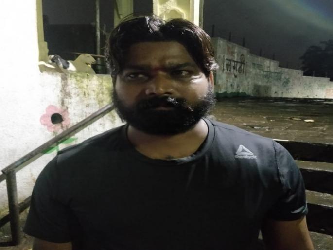 criminals arrested at pune, two pistols and 4 cartridges seized | पुण्यात सराईत गुन्हेगाराला अटक, दोन पिस्तुल, ४ काडतुसे जप्त criminals arrested at pune, two pistols and 4 cartridges seized | पुण्यात सराईत गुन्हेगाराला अटक, दोन पिस्तुल, ४ काडतुसे जप्त