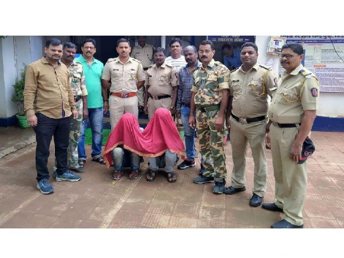 father himself handed over son to the police who accused in Aishwarya khobragade murder case | ऐश्वर्या हत्याकांड प्रकरणातील मुख्य आरोपीला अटक; पित्यानेच केले पोलिसांच्या स्वाधीन father himself handed over son to the police who accused in Aishwarya khobragade murder case | ऐश्वर्या हत्याकांड प्रकरणातील मुख्य आरोपीला अटक; पित्यानेच केले पोलिसांच्या स्वाधीन