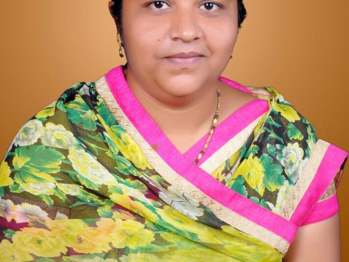 Threatens to kill Gramsevak with woman's Sarpanch | महिला सरपंचासह ग्रामसेवकास जीवे मारण्याची धमकी Threatens to kill Gramsevak with woman's Sarpanch | महिला सरपंचासह ग्रामसेवकास जीवे मारण्याची धमकी