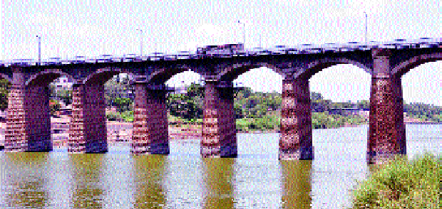  Soaking Irvin's alternate bridge! | आयर्विनच्या पर्यायी पुलाचे घोंगडे भिजतच!