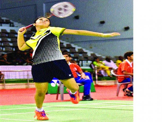 'Golden Challenge' for Aam Aadmi's dream-play India Sports Tournament | बाबांच्या स्वप्नपूर्तीसाठी आर्याची ‘सोनेरी’ झुंज-खेलो इंडिया क्रीडा स्पर्धा