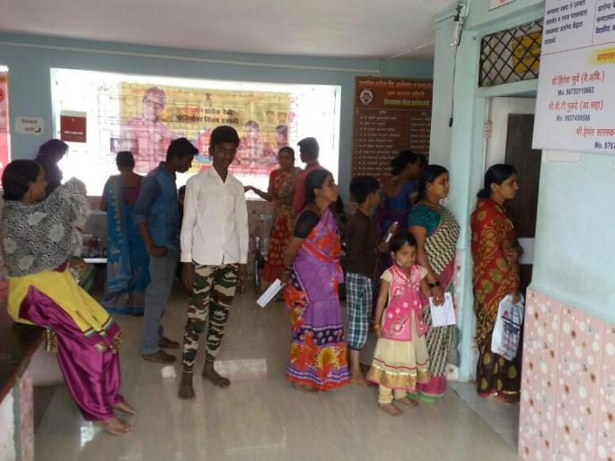 Due to change in environment; Government hospital full of patients | वातावरणातील बदलामुळे आसेगाव परिसरात साथरोग; सरकारी रुग्णालयांत गर्दी