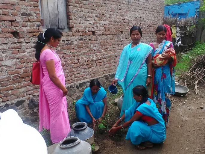 health employees cultivation of trees! | वृक्ष लागवडीसाठी ‘आशा’ही सरसावल्या ! health employees cultivation of trees! | वृक्ष लागवडीसाठी ‘आशा’ही सरसावल्या !