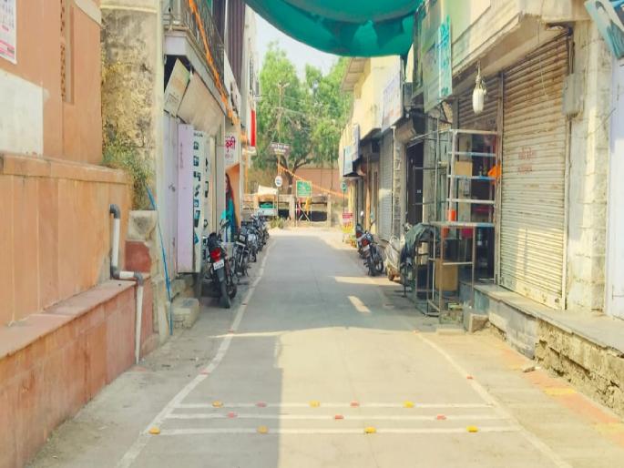 40 degrees Celsius temperature in Atpadi Sangli, Silence in the market | सांगलीतील आटपाडीत उन्हाचा पारा ४० अंशांवर पोहचला, व्यापारी पेठत सामसूम 40 degrees Celsius temperature in Atpadi Sangli, Silence in the market | सांगलीतील आटपाडीत उन्हाचा पारा ४० अंशांवर पोहचला, व्यापारी पेठत सामसूम