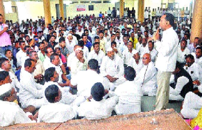 Let's make MLA this year: determination in all-party meetings | यंदा आटपाडीचा आमदार करुया : सर्वपक्षीय बैठकीत निर्धार Let's make MLA this year: determination in all-party meetings | यंदा आटपाडीचा आमदार करुया : सर्वपक्षीय बैठकीत निर्धार