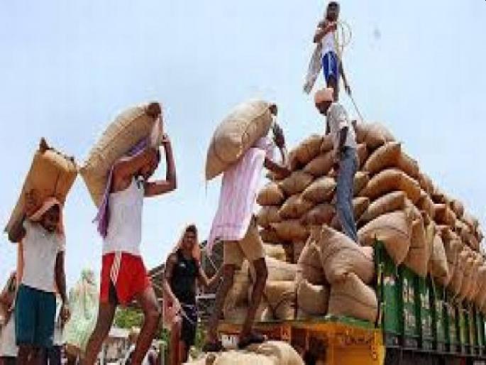 Which flag to carry? Confusion in Mathadi; Tests to be held in municipal elections | कोणता झेंडा घ्यायचा हाती? माथाडींमध्ये संभ्रम; महानगरपालिका निवडणुकीत लागणार कसोटी