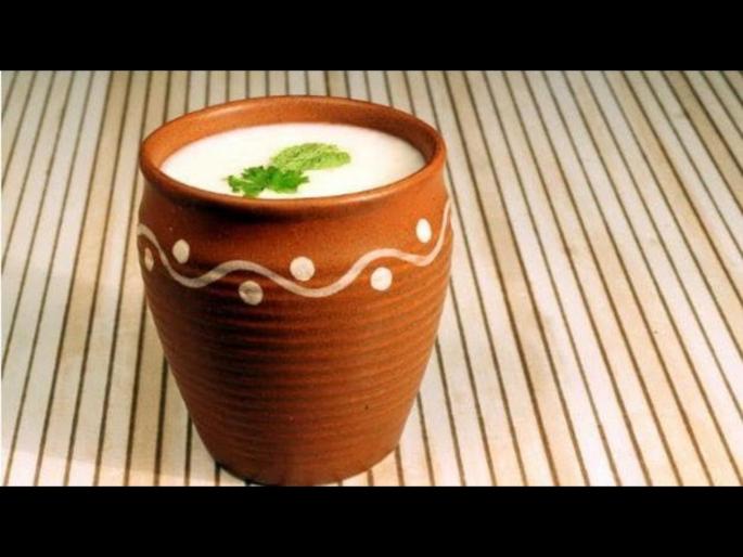 Mistakes to avoid while drinking buttermilk and things to mix in it instead of salt | छासमध्ये मीठ टाकणं मोठी चूक, पोटाचं होतं मोठं नुकसान; मग त्यात काय टाकावं? Mistakes to avoid while drinking buttermilk and things to mix in it instead of salt | छासमध्ये मीठ टाकणं मोठी चूक, पोटाचं होतं मोठं नुकसान; मग त्यात काय टाकावं?