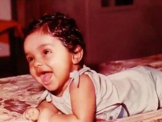 This cute girl seen in his photo is today bollywood actress Asin many hits with Salman khan Aamir and Akshay | Childhood Photo: फोटोतील या क्युट चिमुकलीनं आमिर पासून सलमानपर्यंत केलंय काम, ओळखा पाहू कोण आहे ही अभिनेत्री This cute girl seen in his photo is today bollywood actress Asin many hits with Salman khan Aamir and Akshay | Childhood Photo: फोटोतील या क्युट चिमुकलीनं आमिर पासून सलमानपर्यंत केलंय काम, ओळखा पाहू कोण आहे ही अभिनेत्री