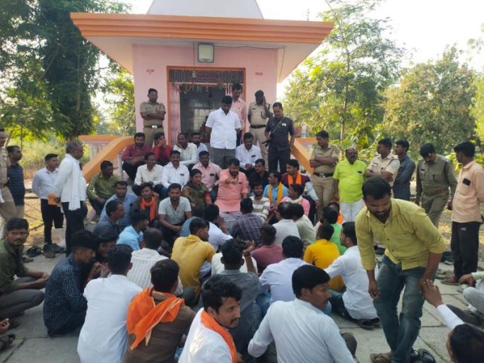 MP Hemant Patil's resignation after being surrounded by Maratha community members | समाज बांधवांच्या घेरावानंतर खासदार हेमंत पाटील यांचा राजीनामा; दोन दिवसानंतर दिल्लीत करणार उपोषण MP Hemant Patil's resignation after being surrounded by Maratha community members | समाज बांधवांच्या घेरावानंतर खासदार हेमंत पाटील यांचा राजीनामा; दोन दिवसानंतर दिल्लीत करणार उपोषण