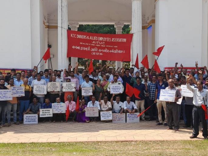 Chief Minister's promise but agitation continues; Decision of Kadamba staff | मुख्यमंत्र्यांचे आश्वासन पण आंदोलन सुरुच; कदंब कर्मचाऱ्यांचा निर्णय Chief Minister's promise but agitation continues; Decision of Kadamba staff | मुख्यमंत्र्यांचे आश्वासन पण आंदोलन सुरुच; कदंब कर्मचाऱ्यांचा निर्णय