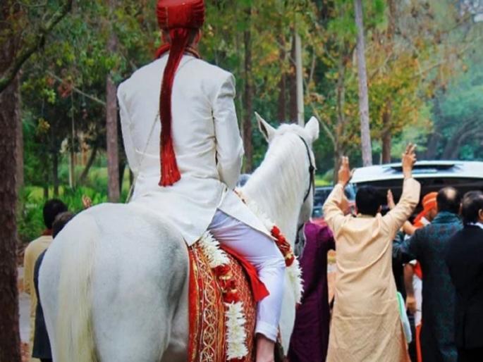 Rada from dancing in Varat; groom ran away without getting married | वरातीत तलवारी, रॉड निघाले; नाचण्यावरून राडा झाल्याने लग्नाविनाच नवरदेवाने पळ काढला Rada from dancing in Varat; groom ran away without getting married | वरातीत तलवारी, रॉड निघाले; नाचण्यावरून राडा झाल्याने लग्नाविनाच नवरदेवाने पळ काढला