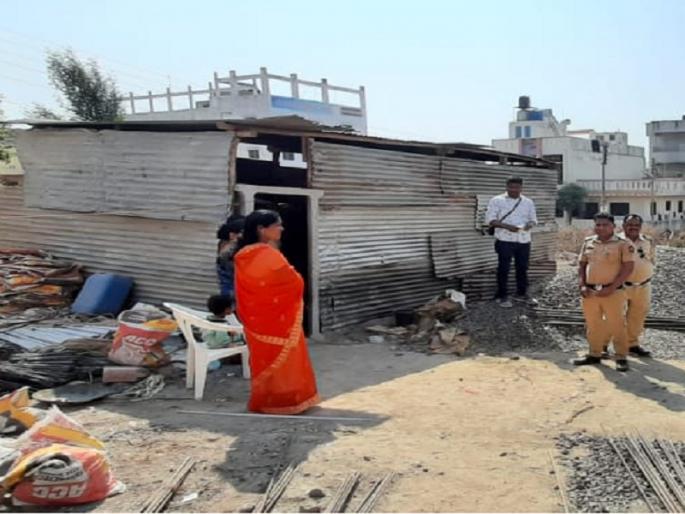 Smash his wife's body with a hammer; Husband's brutality in front of a two years child | हातोड्याने वार करून पत्नीची केली हत्या; दोन चिमुकल्यांसमोर पतीचे क्रौर्य