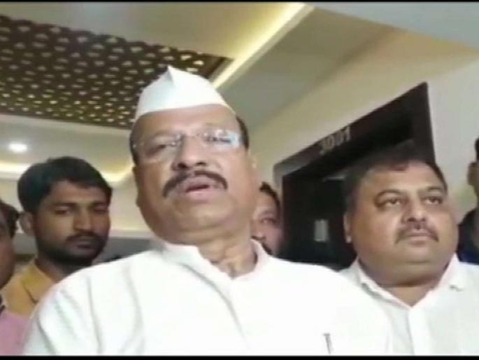 Abdul Sattar's explanation after meeting Uddhav Thackeray | राजीनाम्याची पुडी कोणी सोडली याची माहिती उद्धव ठाकरेंना दिली - अब्दुल सत्तार Abdul Sattar's explanation after meeting Uddhav Thackeray | राजीनाम्याची पुडी कोणी सोडली याची माहिती उद्धव ठाकरेंना दिली - अब्दुल सत्तार