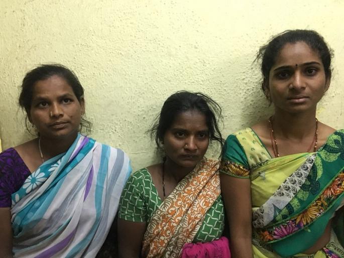 Three women arrested in theft case at Aurangabad | औरंगाबादेत सहप्रवाशी महिलेचे दागिने पळविणार्या तिघी अटकेत Three women arrested in theft case at Aurangabad | औरंगाबादेत सहप्रवाशी महिलेचे दागिने पळविणार्या तिघी अटकेत