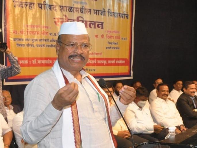 'You won't even be with peoun... I am here today only because the principal said this': Abdul Sattar | ‘तू चपराशीसुद्धा होणार नाहीस,असं मुख्याध्यापक बोलल्यामुळेच मी आज इथपर्यंत’: अब्दुल सत्तार 'You won't even be with peoun... I am here today only because the principal said this': Abdul Sattar | ‘तू चपराशीसुद्धा होणार नाहीस,असं मुख्याध्यापक बोलल्यामुळेच मी आज इथपर्यंत’: अब्दुल सत्तार