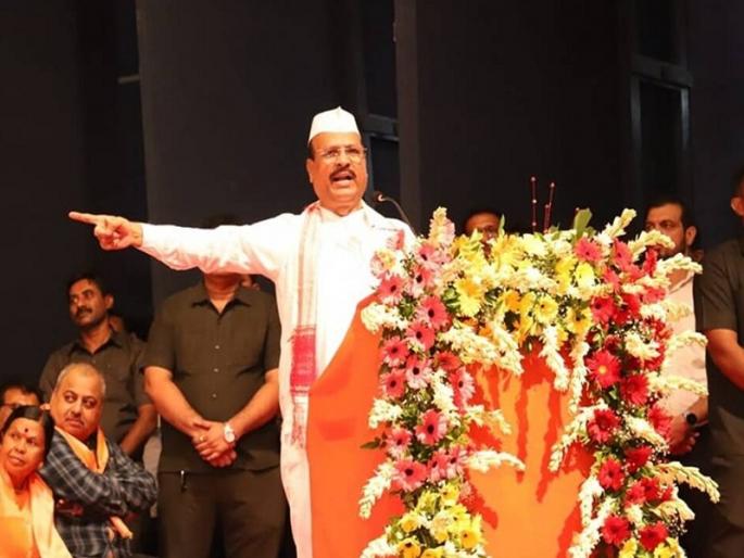 Agriculture Minister Abdul Sattar's question Uddhav Thackeray did wrong pune latest news | उद्धव ठाकरेंनी जे केले ते योग्य होते का? कृषीमंत्री अब्दुल सत्तारांचा सवाल Agriculture Minister Abdul Sattar's question Uddhav Thackeray did wrong pune latest news | उद्धव ठाकरेंनी जे केले ते योग्य होते का? कृषीमंत्री अब्दुल सत्तारांचा सवाल