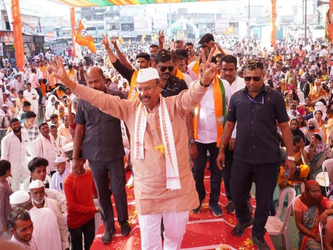 'I will come again, will also be the Guardian Minister'; Abdul Sattar's challenge to the opposition to seek opinions on development | 'मी पुन्हा येणार, पालकमंत्रीही होणार'; सत्तारांचे विरोधकांना विकासावर मते मागण्याचे आव्हान 'I will come again, will also be the Guardian Minister'; Abdul Sattar's challenge to the opposition to seek opinions on development | 'मी पुन्हा येणार, पालकमंत्रीही होणार'; सत्तारांचे विरोधकांना विकासावर मते मागण्याचे आव्हान